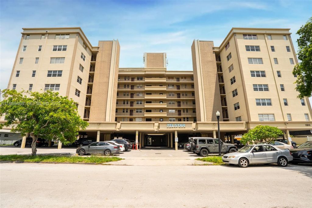 1811 Jefferson Street 601, Hollywood, FL 33020