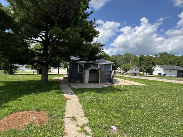 2629 24th Avenue SE, Cedar Rapids, IA 52403