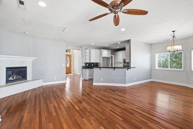 10587 Ridgecrest Dr, Jackson, CA 95642