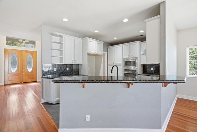 10587 Ridgecrest Dr, Jackson, CA 95642