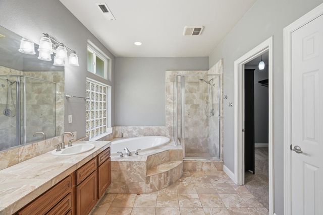 10587 Ridgecrest Dr, Jackson, CA 95642