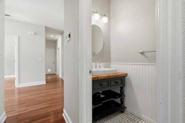 10587 Ridgecrest Dr, Jackson, CA 95642