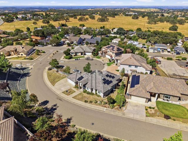 10587 Ridgecrest Dr, Jackson, CA 95642
