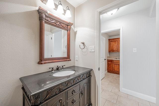 2903 Savoy, Midland, TX 79705