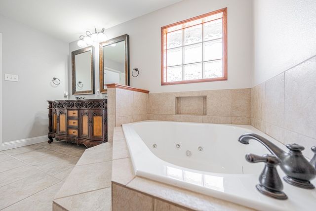 2903 Savoy, Midland, TX 79705