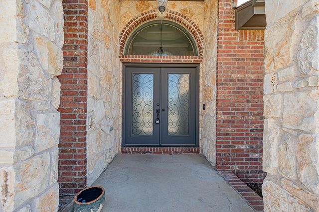 2903 Savoy, Midland, TX 79705