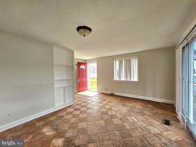 8501 CHESTNUT OAK RD, Parkville, MD 21234