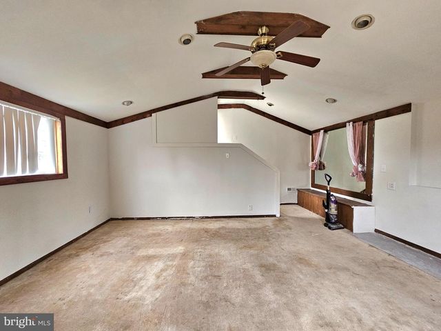 8501 CHESTNUT OAK RD, Parkville, MD 21234