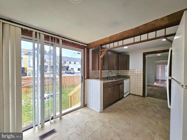 8501 CHESTNUT OAK RD, Parkville, MD 21234