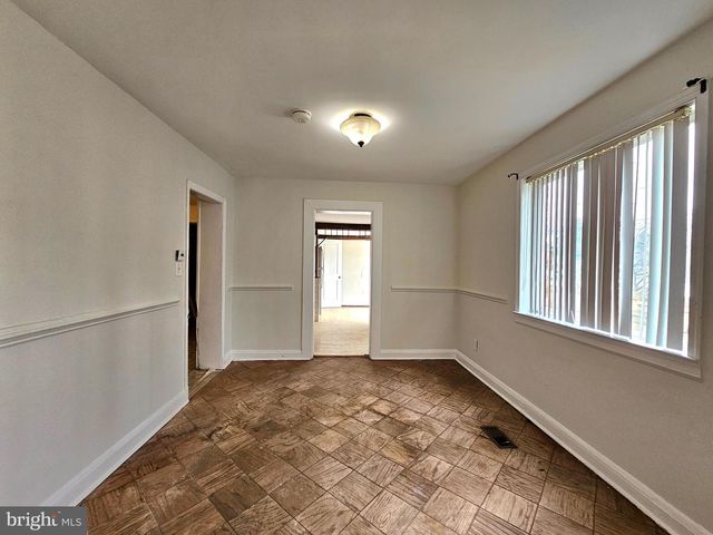 8501 CHESTNUT OAK RD, Parkville, MD 21234