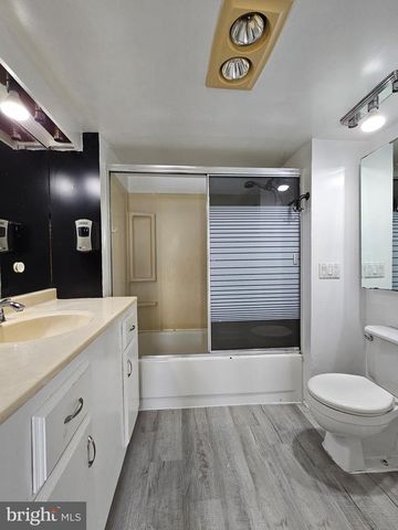 8501 CHESTNUT OAK RD, Parkville, MD 21234