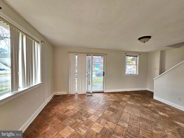 8501 CHESTNUT OAK RD, Parkville, MD 21234