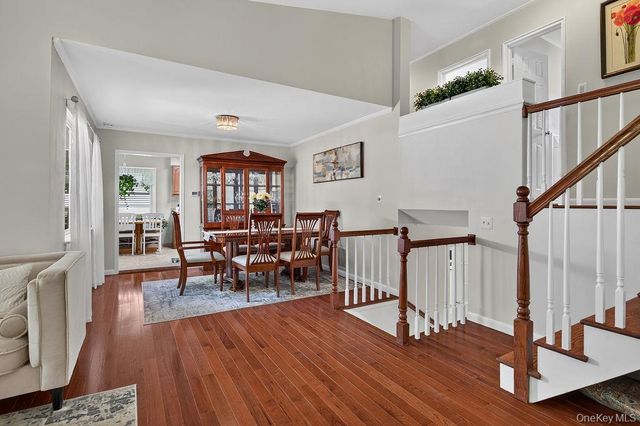 11 Oakridge Road, White Plains, NY 10607