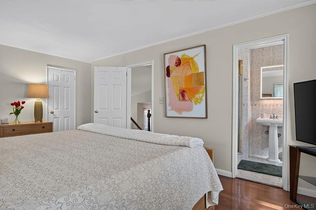 11 Oakridge Road, White Plains, NY 10607