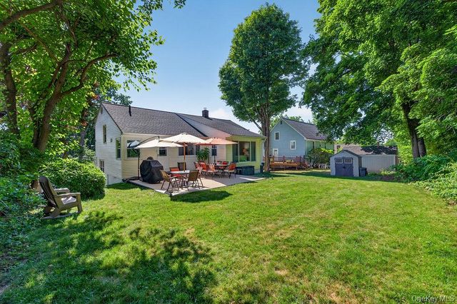 11 Oakridge Road, White Plains, NY 10607