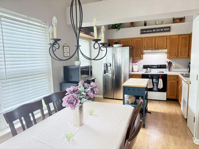 4040 Farmingham Woods Dr, Hermitage, TN 37076
