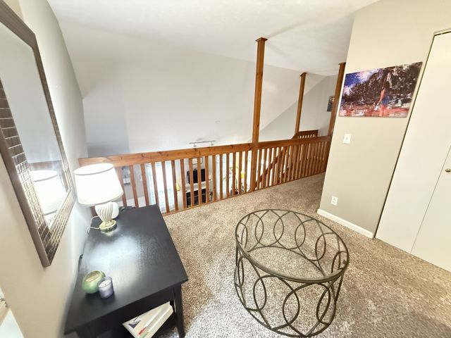 4040 Farmingham Woods Dr, Hermitage, TN 37076