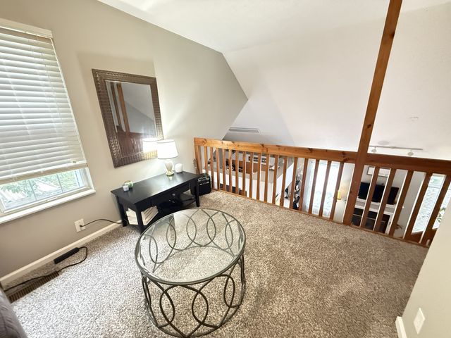 4040 Farmingham Woods Dr, Hermitage, TN 37076