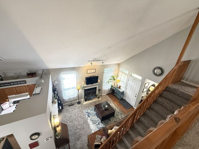 4040 Farmingham Woods Dr, Hermitage, TN 37076