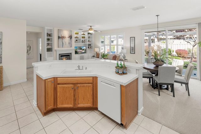 649 Wagon Wheel Ln, Lincoln, CA 95648