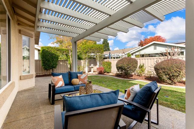 649 Wagon Wheel Ln, Lincoln, CA 95648