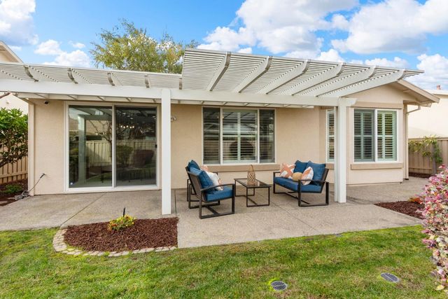 649 Wagon Wheel Ln, Lincoln, CA 95648