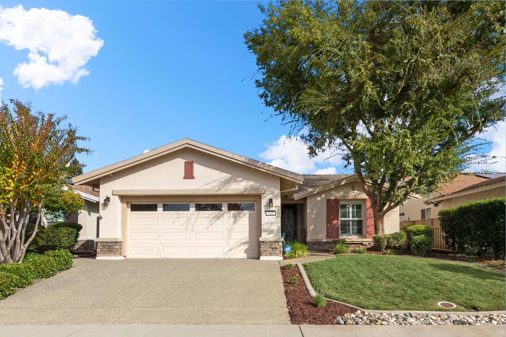 649 Wagon Wheel Ln, Lincoln, CA 95648