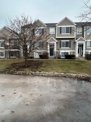 103 Enclave Circle C, Bolingbrook, IL 60440