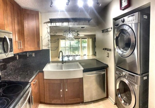 125 S Laurel Drive 506, Margate, FL 33063