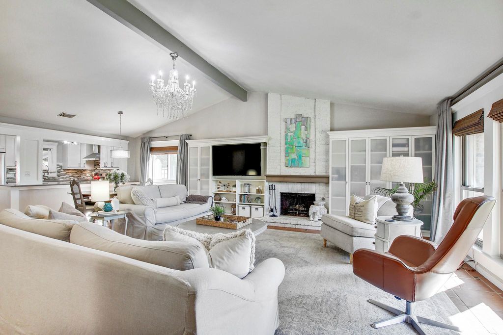 7741 Manassas DR, Austin, TX 78745