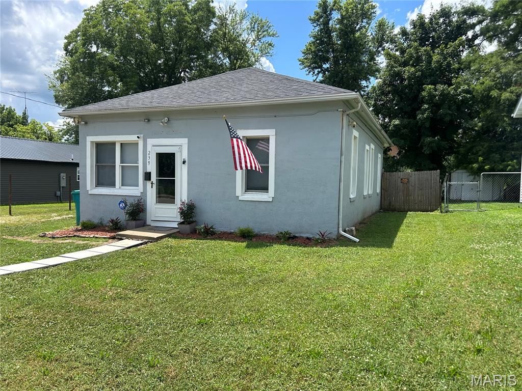 239 N Center Street, Sullivan, MO 63080