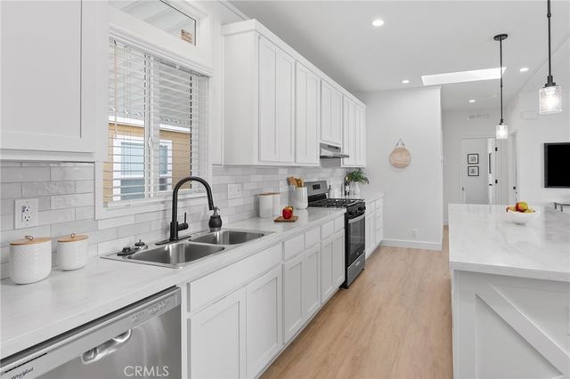 15621 Beach Boulevard 19, Westminster, CA 92683