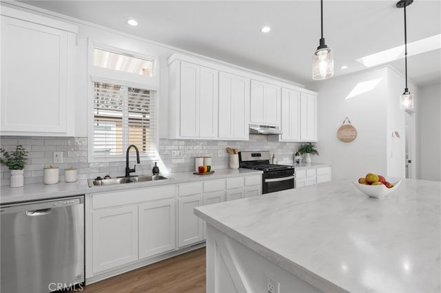 15621 Beach Boulevard 19, Westminster, CA 92683