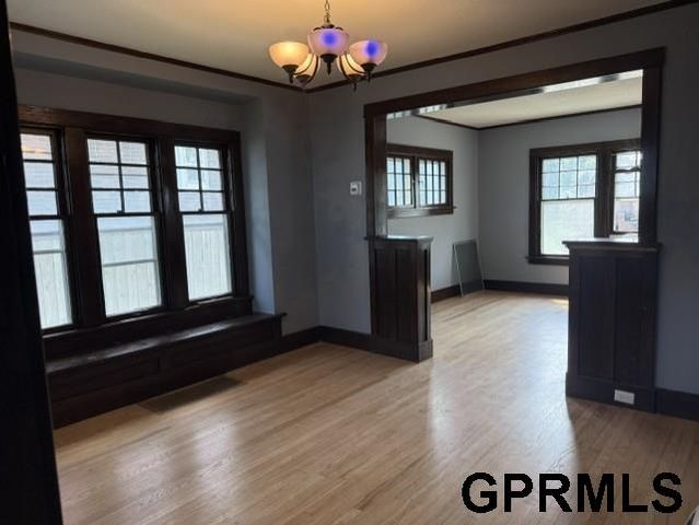1005 S 38th Street, Omaha, NE 68105