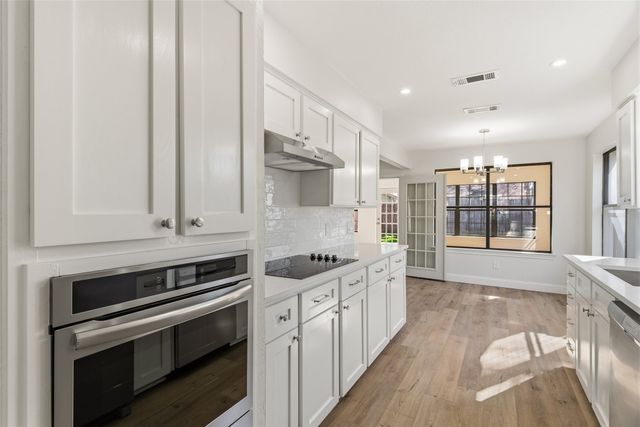 3801 Pleasant Wood Court, Arlington, TX 76016