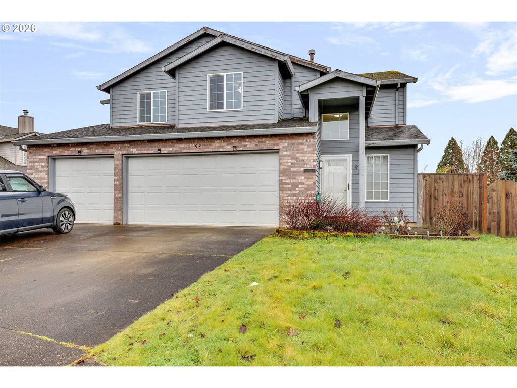 93 SALMON St, St Helens, OR 97051