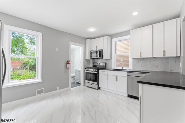 81 Westfield Ave, Elizabeth City, NJ 07208