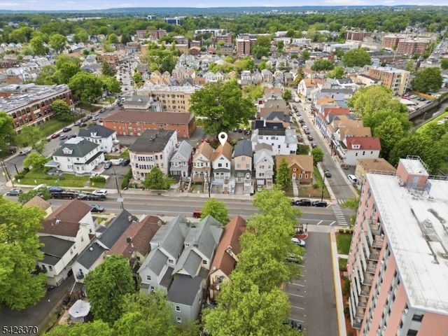 81 Westfield Ave, Elizabeth City, NJ 07208