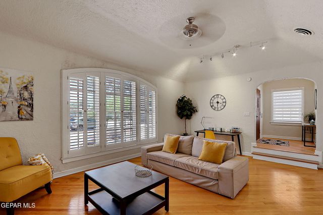 1104 MADELINE Drive, El Paso, TX 79902