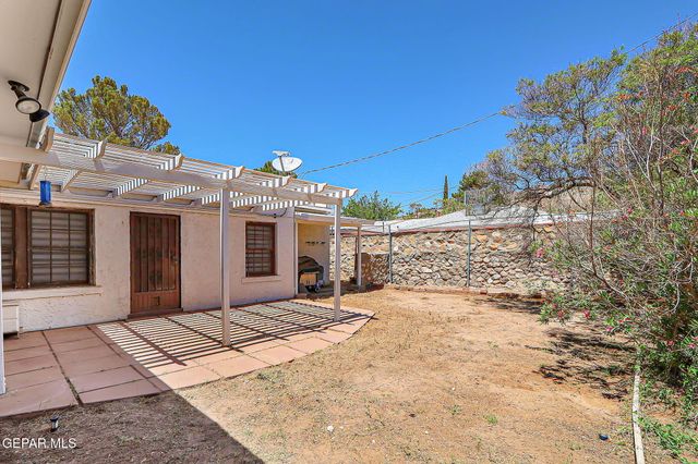 1104 MADELINE Drive, El Paso, TX 79902