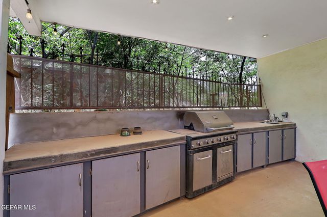 1104 MADELINE Drive, El Paso, TX 79902