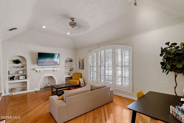 1104 MADELINE Drive, El Paso, TX 79902