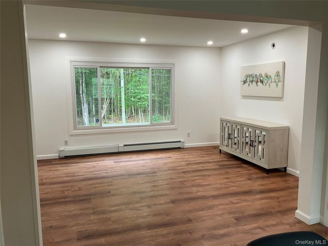 35 Mohawk Circle, Ferndale, NY 12734