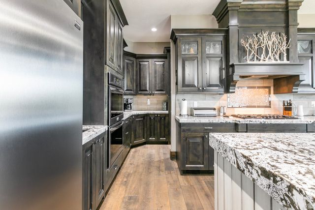 6226 E HAWKS LN, Huntsville, UT 84317