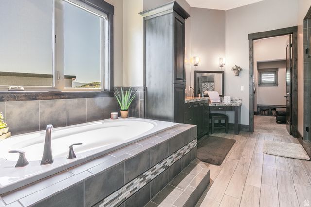 6226 E HAWKS LN, Huntsville, UT 84317