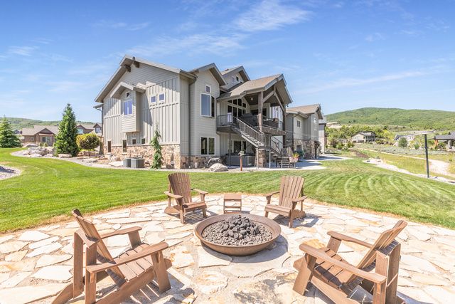 6226 E HAWKS LN, Huntsville, UT 84317