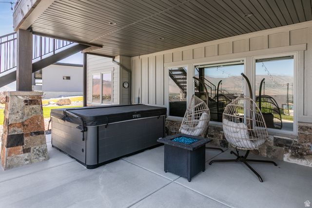 6226 E HAWKS LN, Huntsville, UT 84317