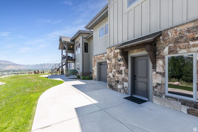 6226 E HAWKS LN, Huntsville, UT 84317