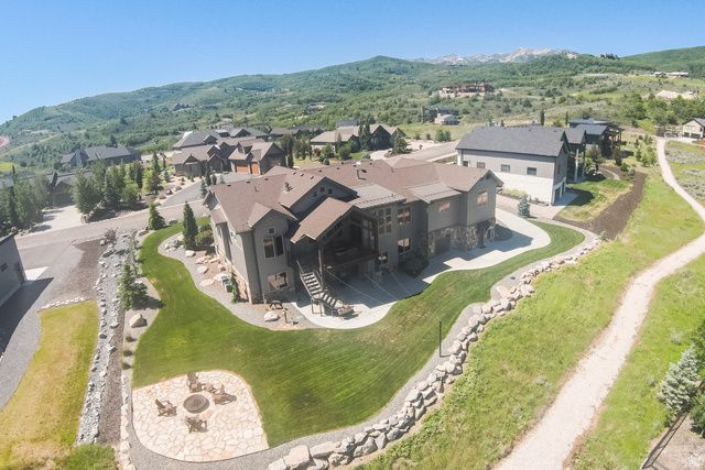 6226 E HAWKS LN, Huntsville, UT 84317