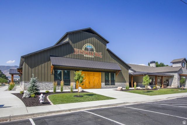 6226 E HAWKS LN, Huntsville, UT 84317